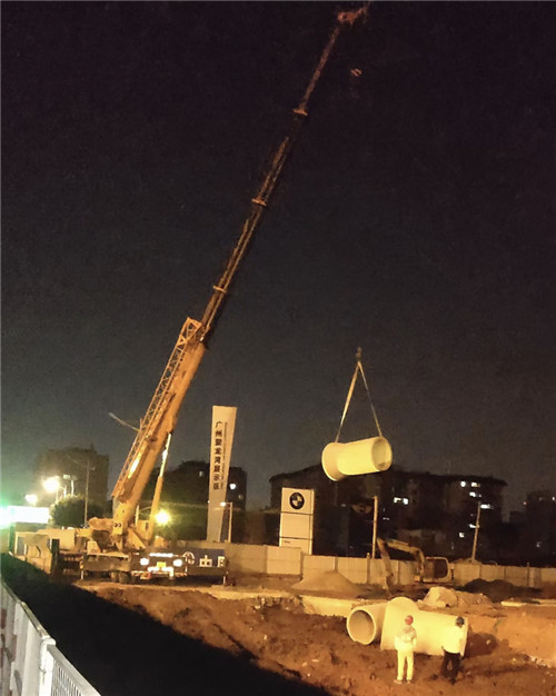 南雄市“弯臂矫正”—— 吊车的 “形变补偿” 技术